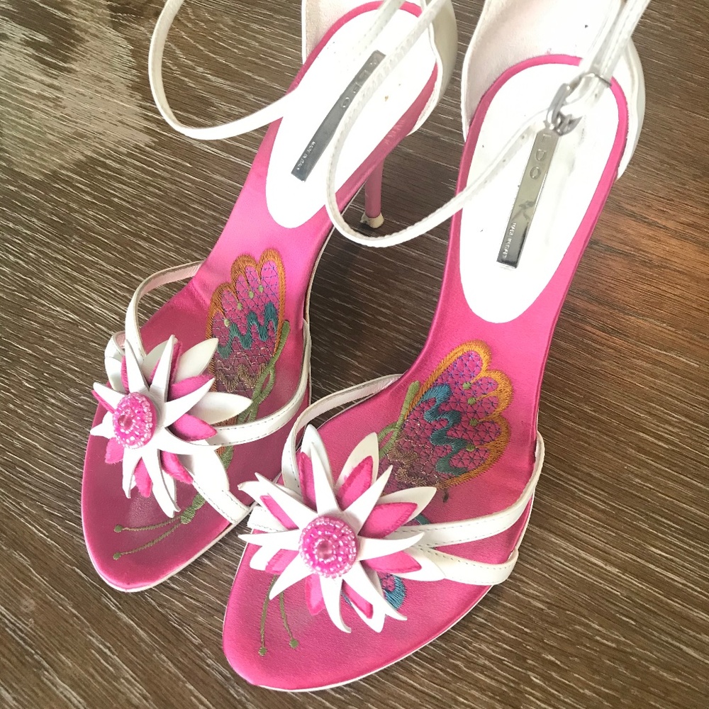 Aldo White Leather Strappy Sandal Heel Fuchsia Pink Silk Interior Lining Size 37